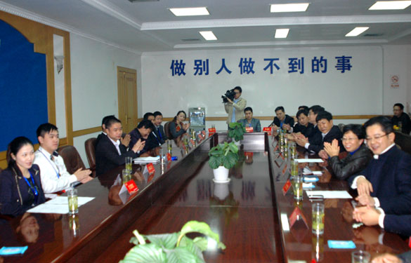 溧陽(yáng)市青商會(huì)會(huì)員來江蘇上上電纜集團(tuán)參觀、座談